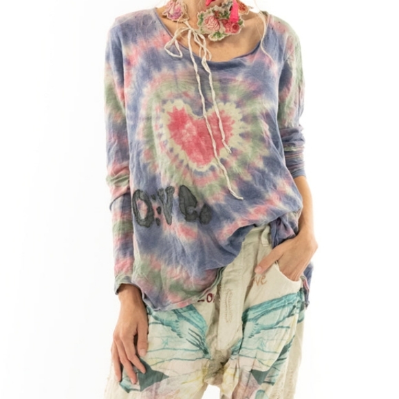 New Magnolia Pearl Love Applique Dylan T Tie Dye Heart Tee Enamour appliqué top - Picture 4 of 16
